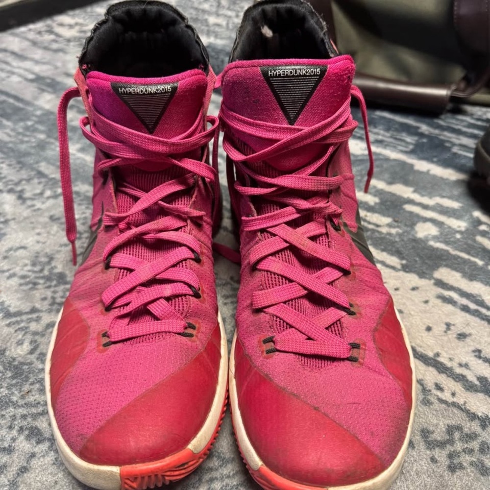 Nike Women's Hyperdunk 2015 Pink Athletic Shoes
